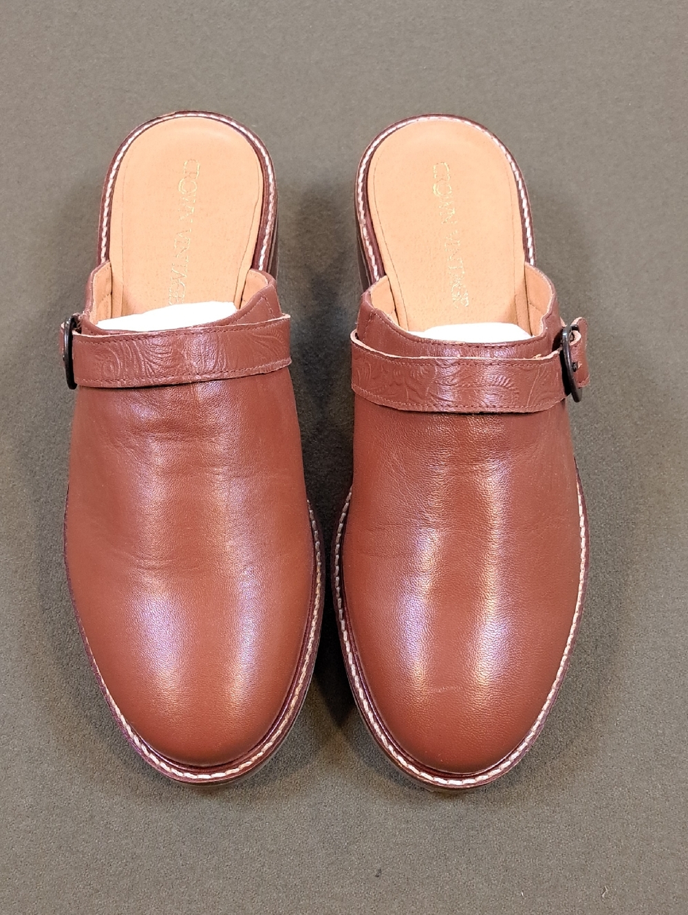 Crown Vintage Vivo Clog - Color: British Tan - Size: 11 - Picture 2 of 10